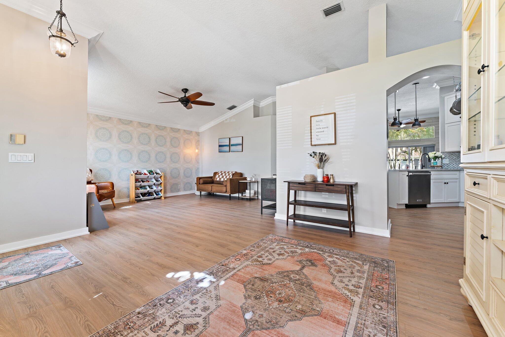 NORTH PALM BEACH HEIGHTS - Residential