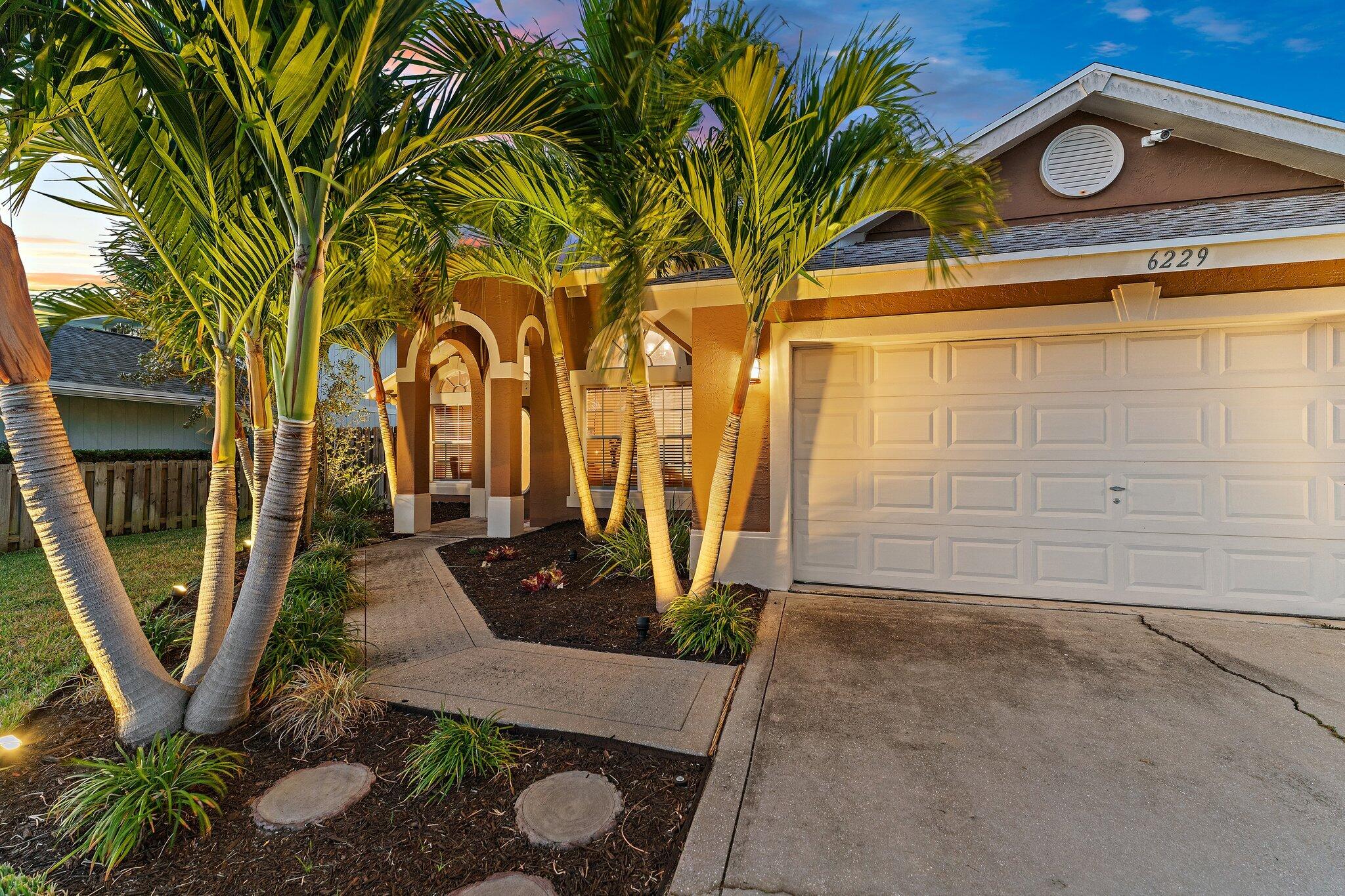 NORTH PALM BEACH HEIGHTS - Residential