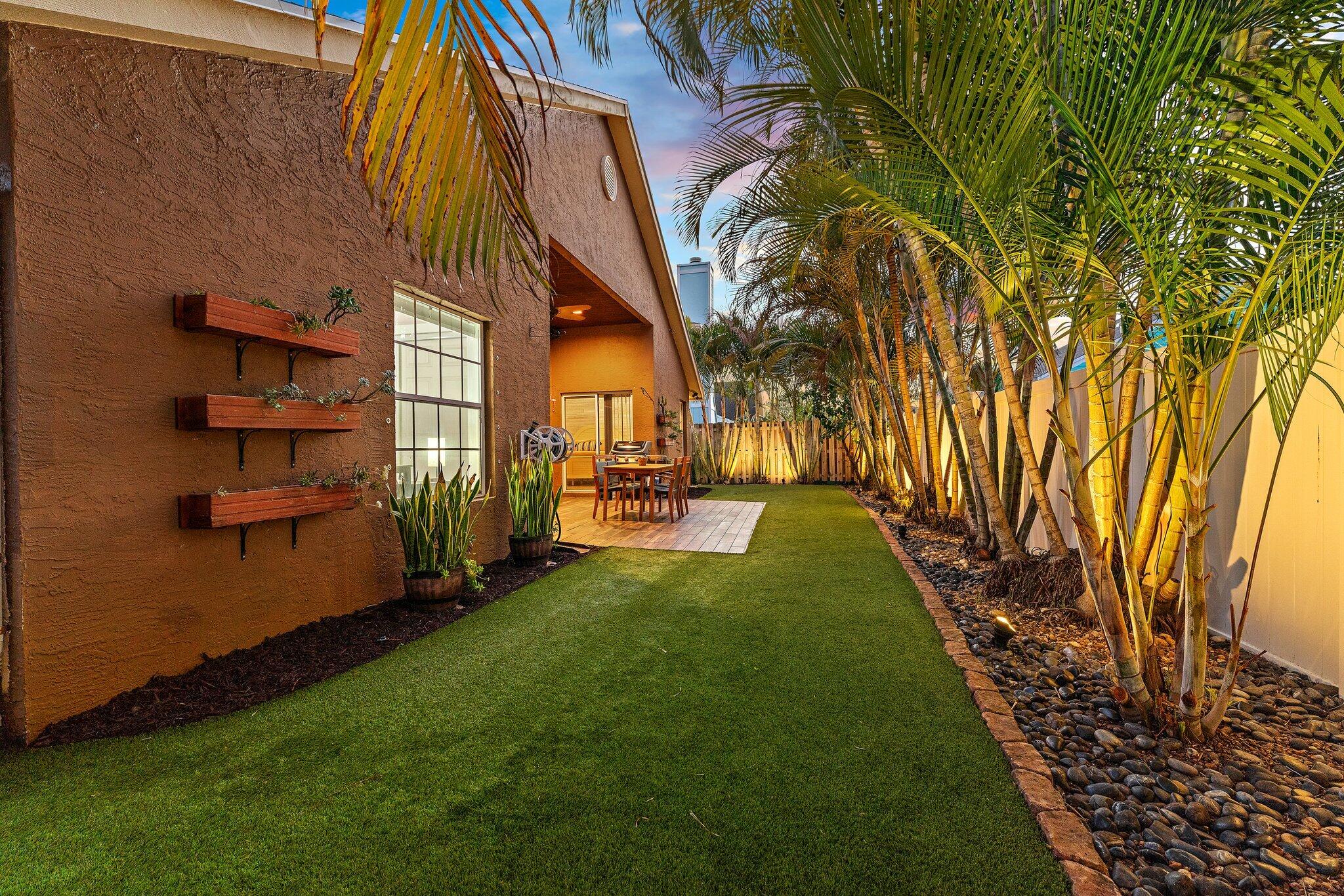 NORTH PALM BEACH HEIGHTS - Residential