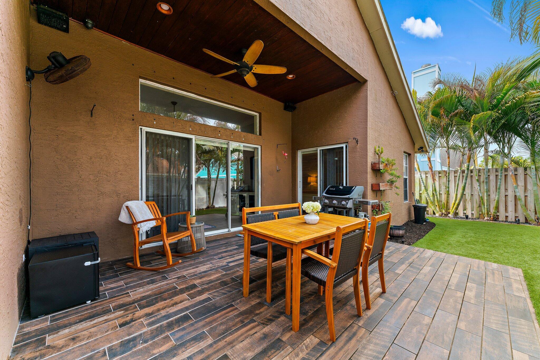 NORTH PALM BEACH HEIGHTS - Residential