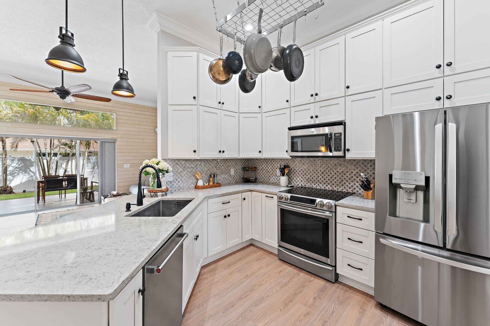 NORTH PALM BEACH HEIGHTS - Residential