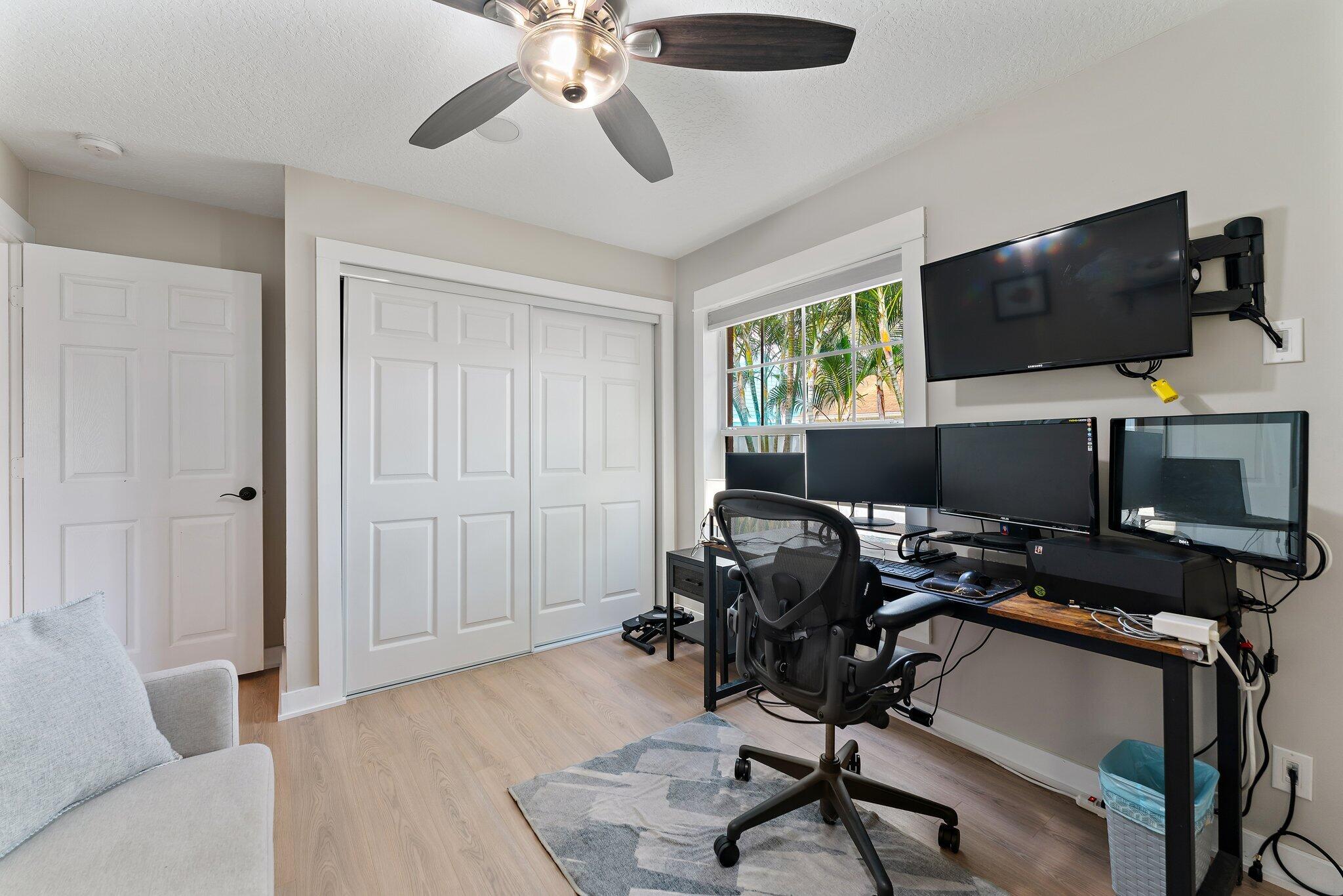 NORTH PALM BEACH HEIGHTS - Residential