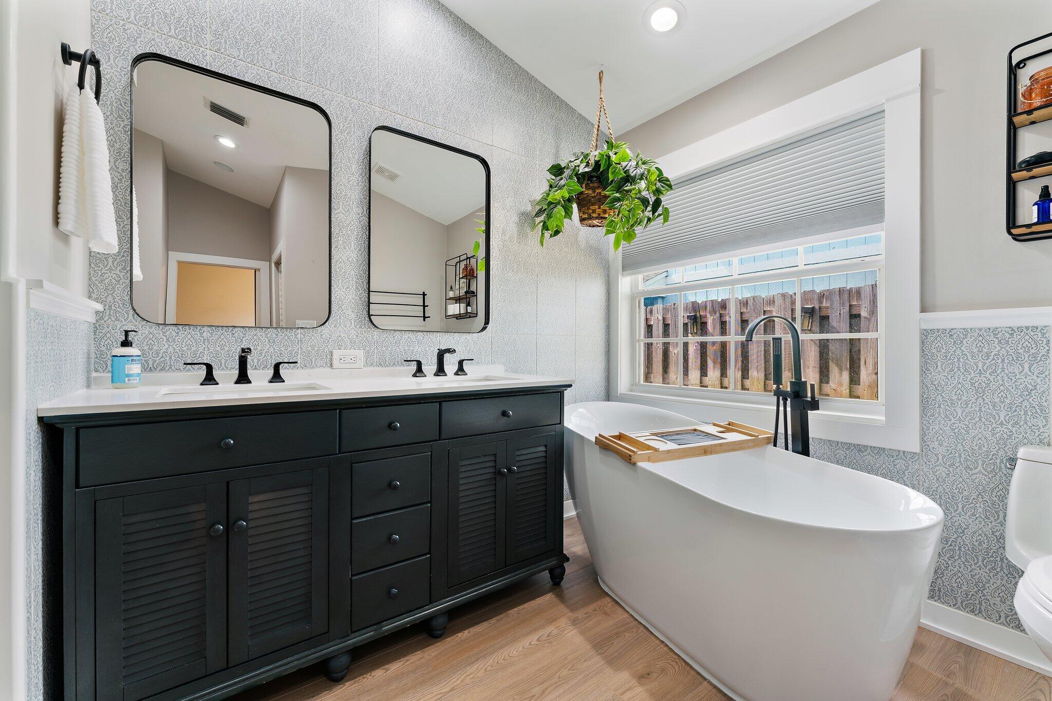 NORTH PALM BEACH HEIGHTS - Residential