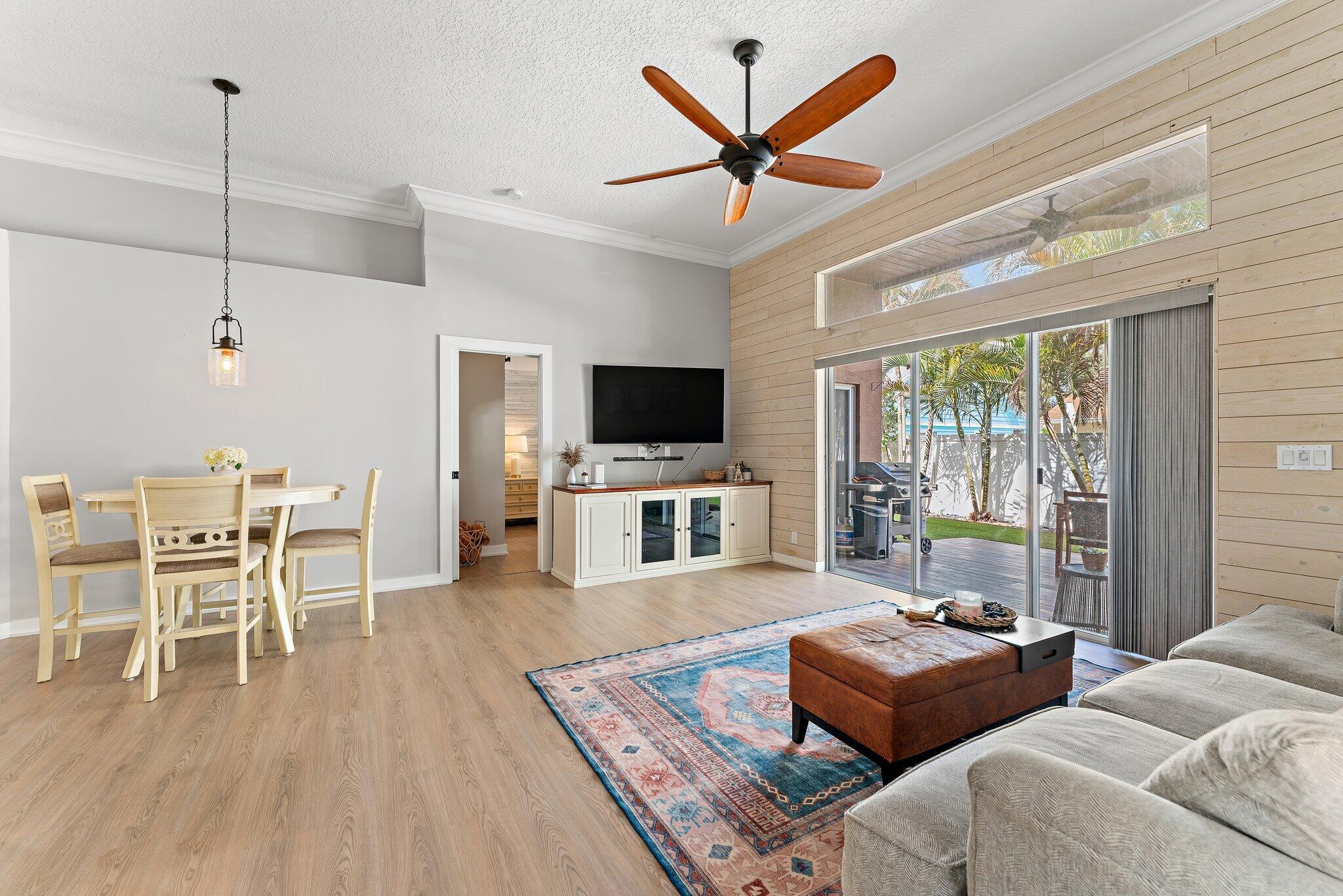 NORTH PALM BEACH HEIGHTS - Residential