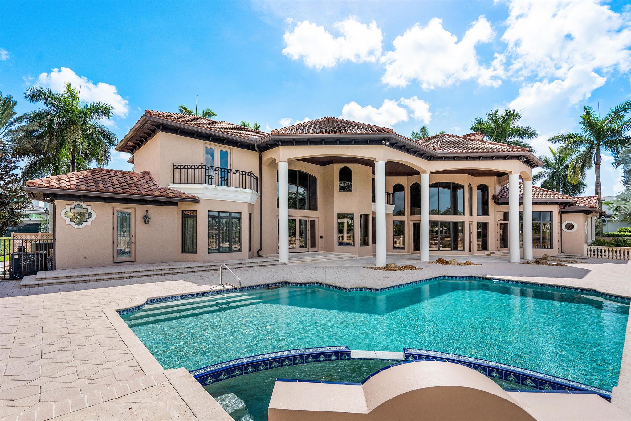 ST ANDREWS COUNTRY CLUB - Residential