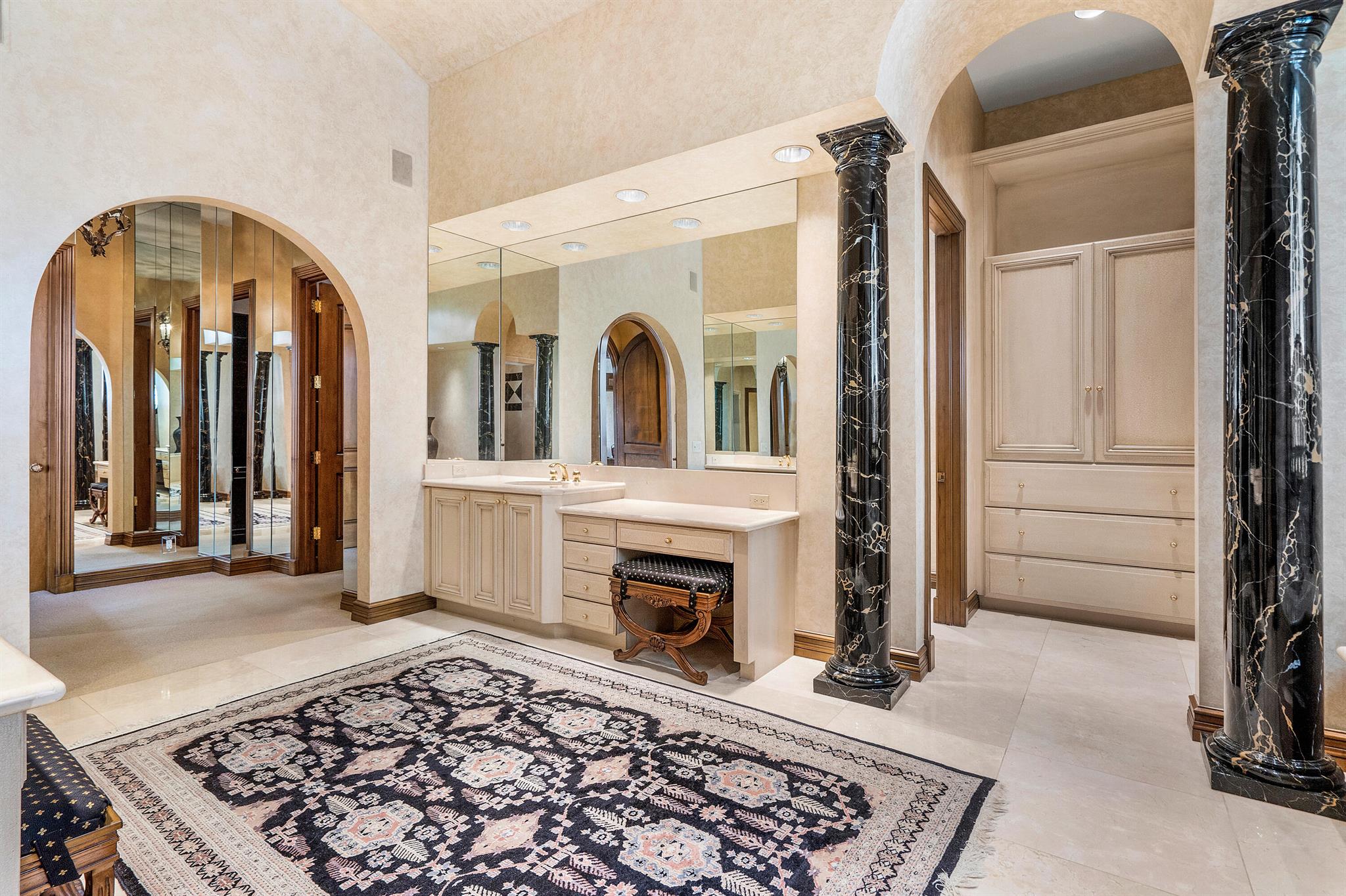 ST ANDREWS COUNTRY CLUB - Residential