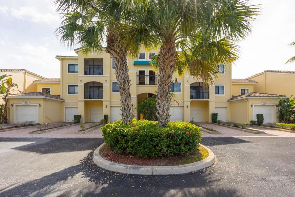 Photo of 2814 Grande Parkway #202, Palm Beach Gardens, FL 33410 (MLS # R10936931)