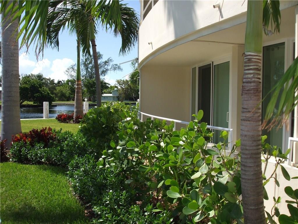 Riviera Towers - Residential
