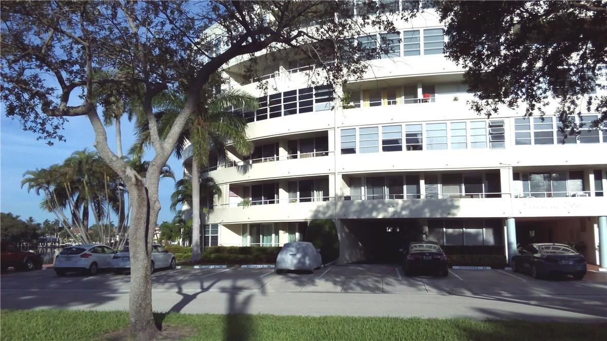 Riviera Towers - Residential