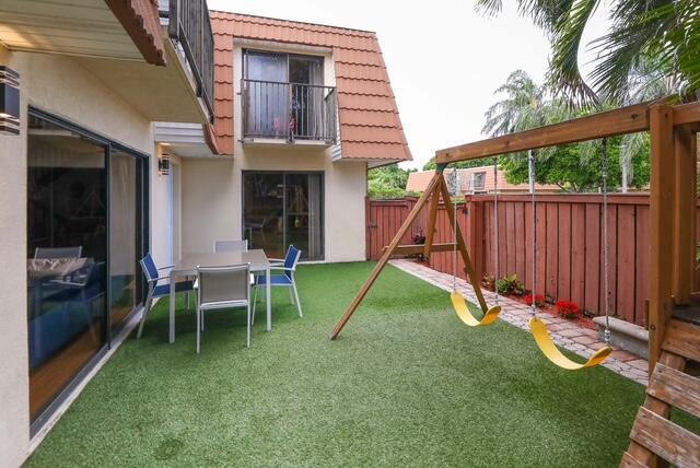 WATERFORD COURTYARDS ADDITION - Residential Lease