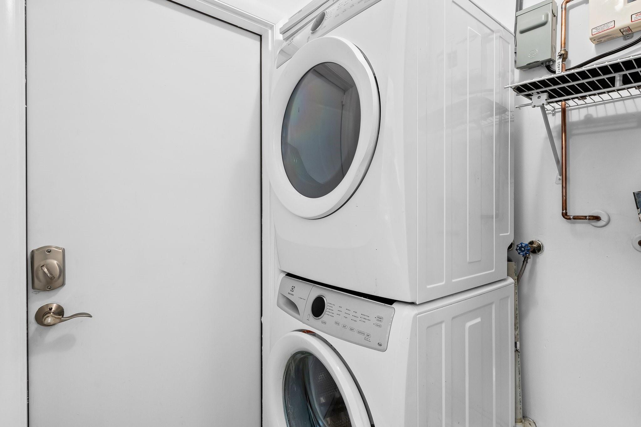 LAUDERDALE PINES - Residential Lease