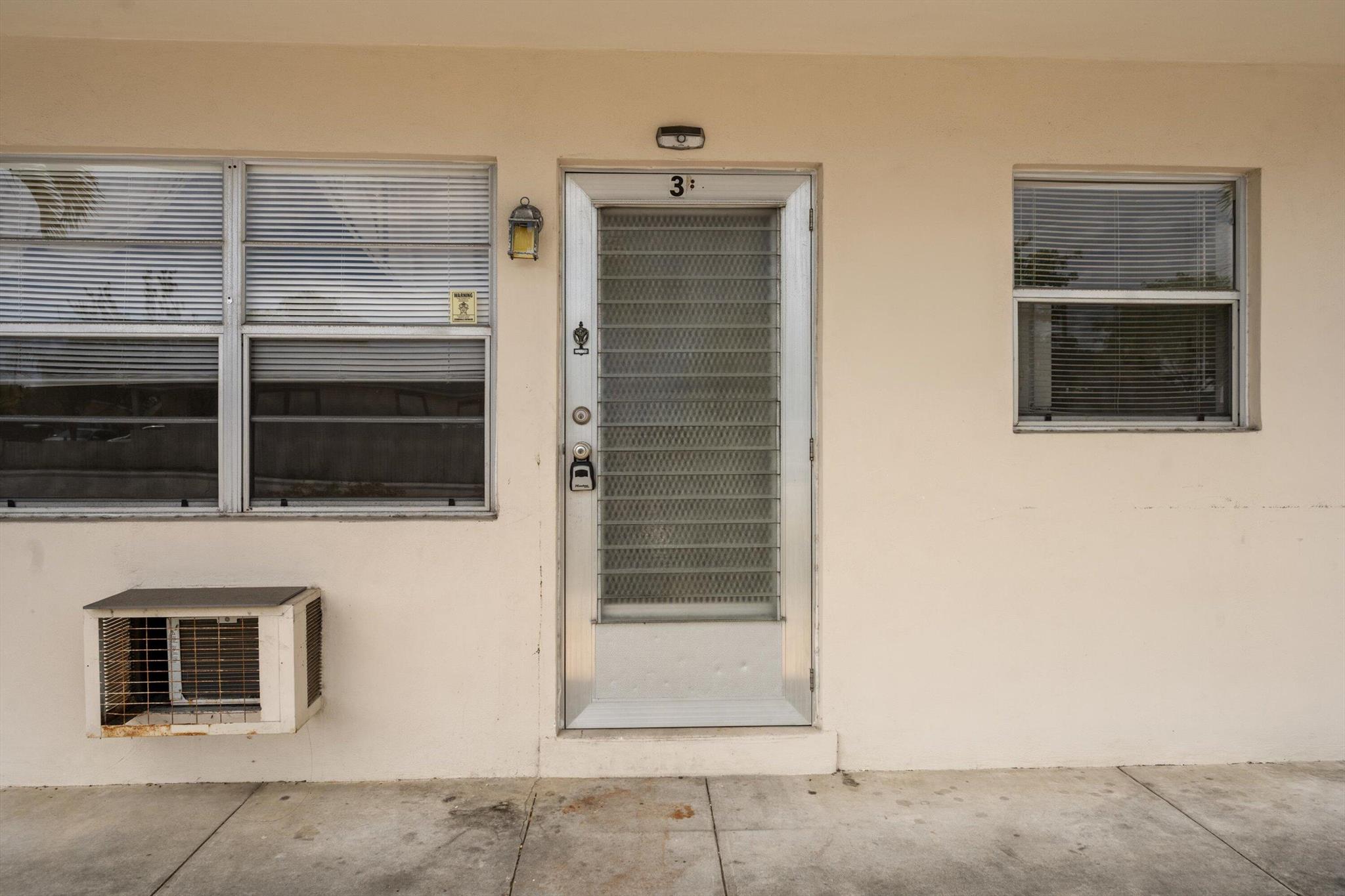201 S J Street 3