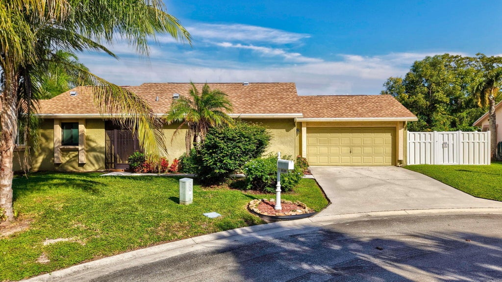 Photo of 9528 PALISADES PARK Road, Boca Raton, FL 33428 (MLS # B26091150)