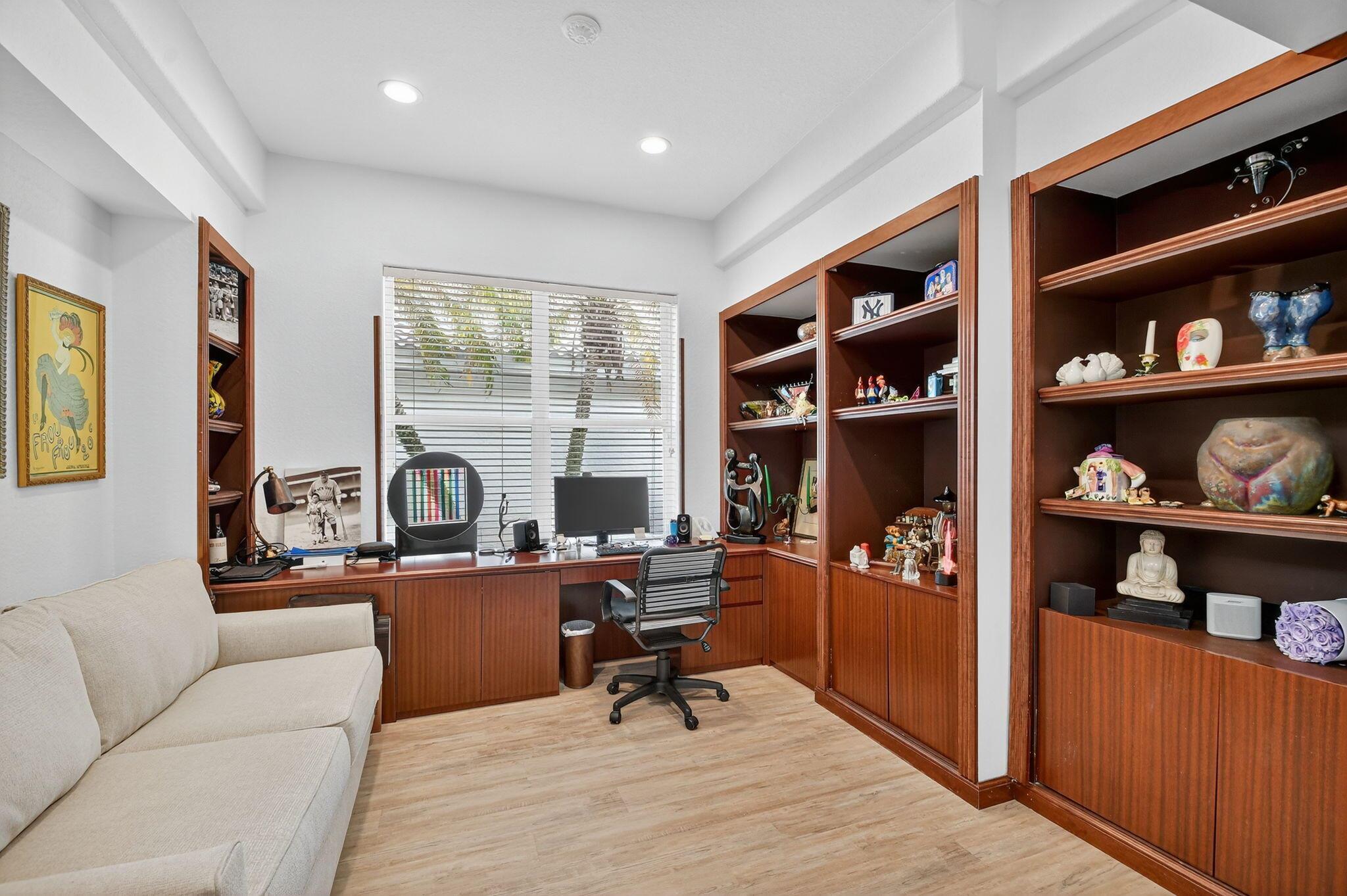 7684 San Carlos Street