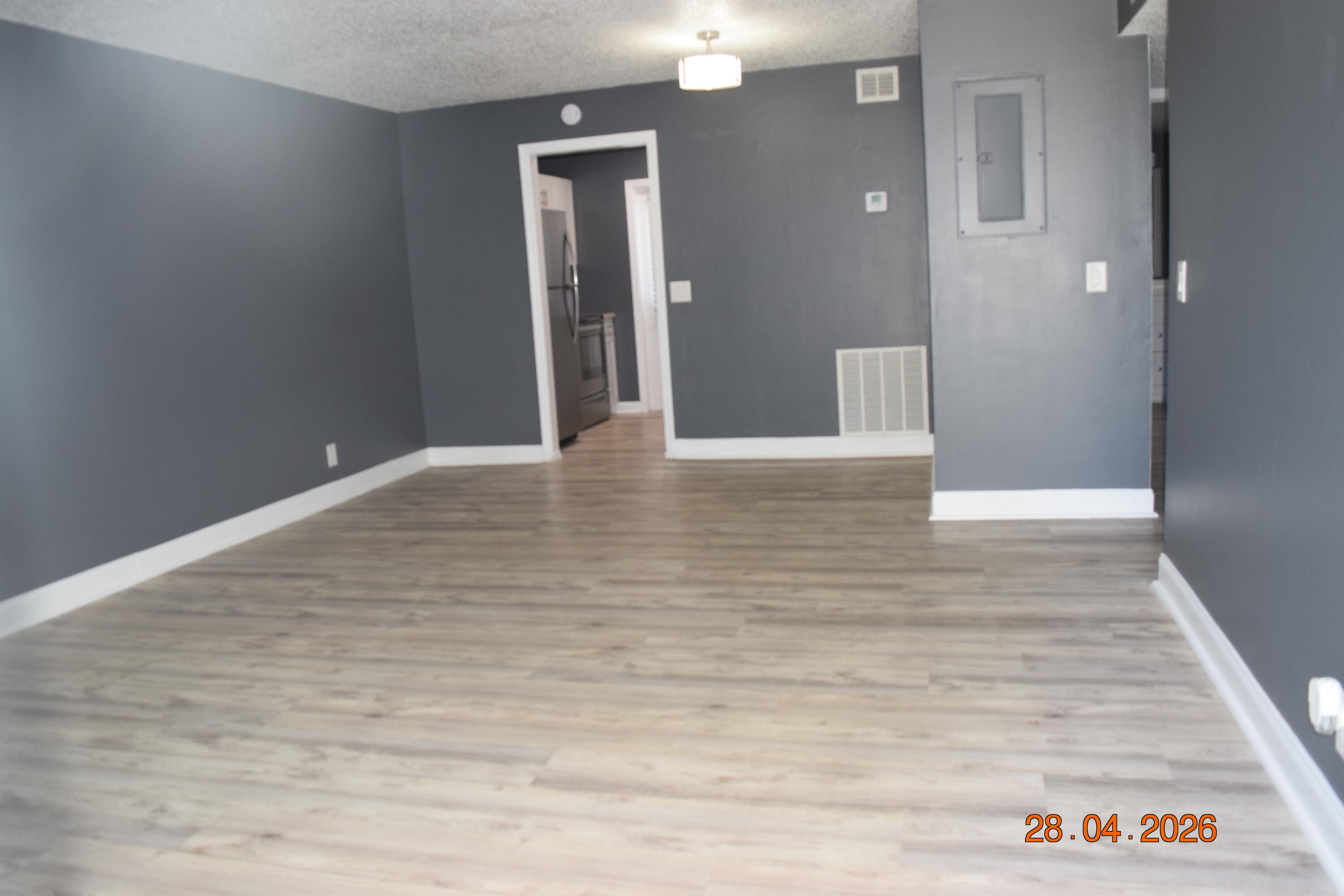 LAGUNA PARK 2 - Residential Lease
