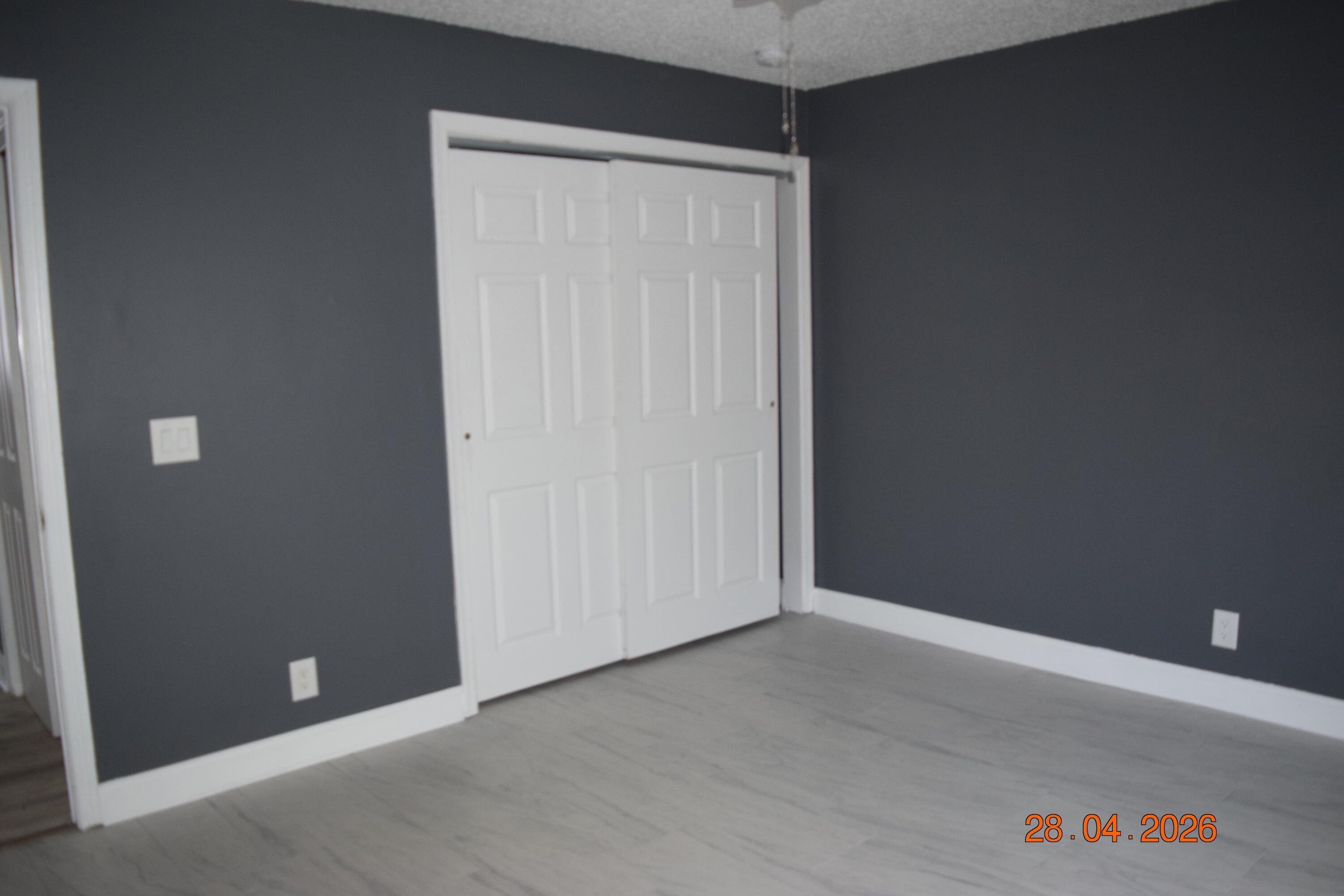 LAGUNA PARK 2 - Residential Lease