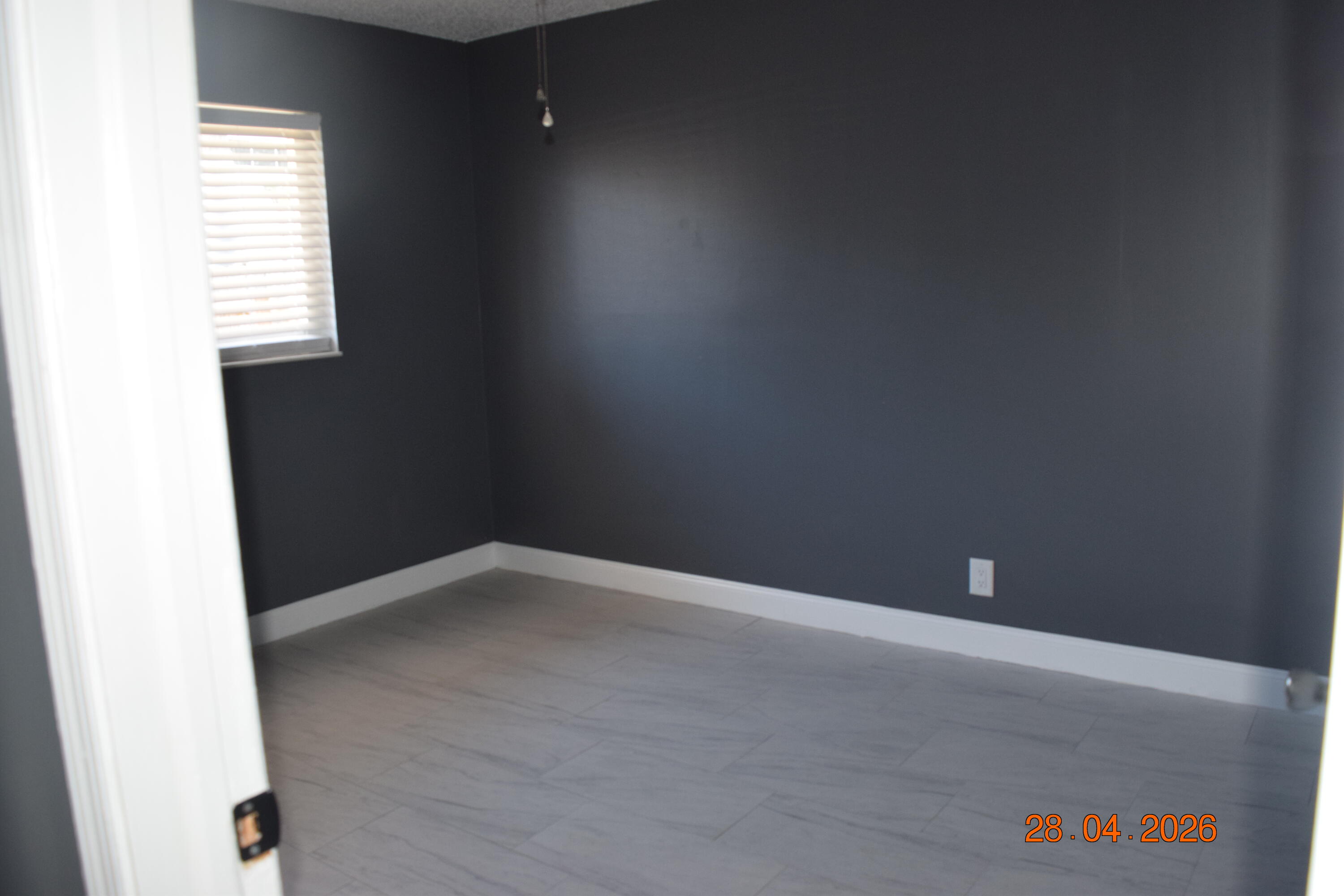LAGUNA PARK 2 - Residential Lease