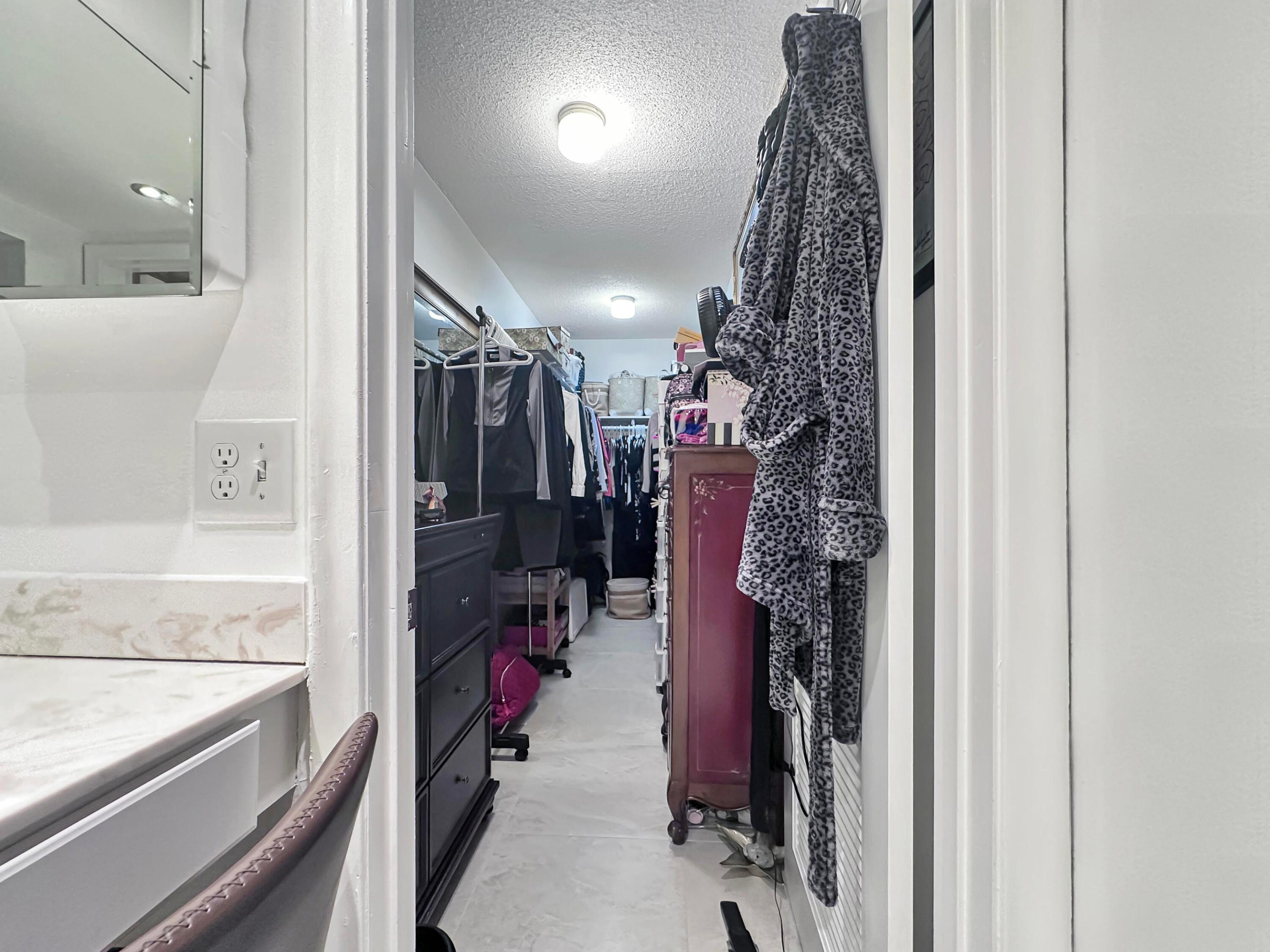 WELLINGTON A THRU H & J THRU M CONDOS - Residential