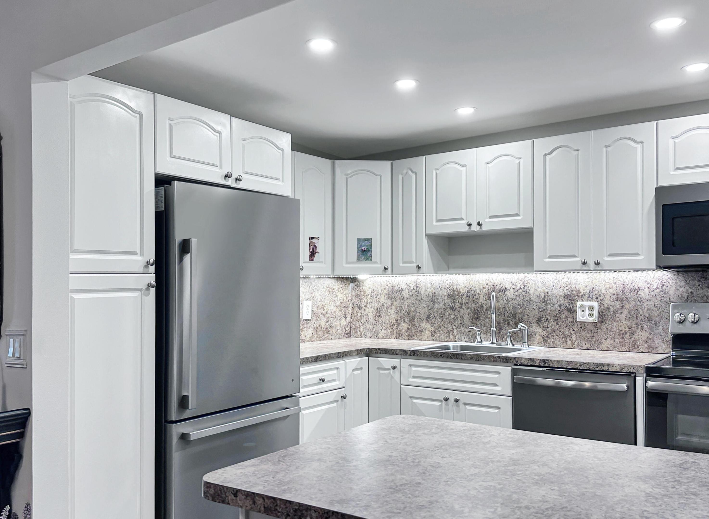 WELLINGTON A THRU H & J THRU M CONDOS - Residential