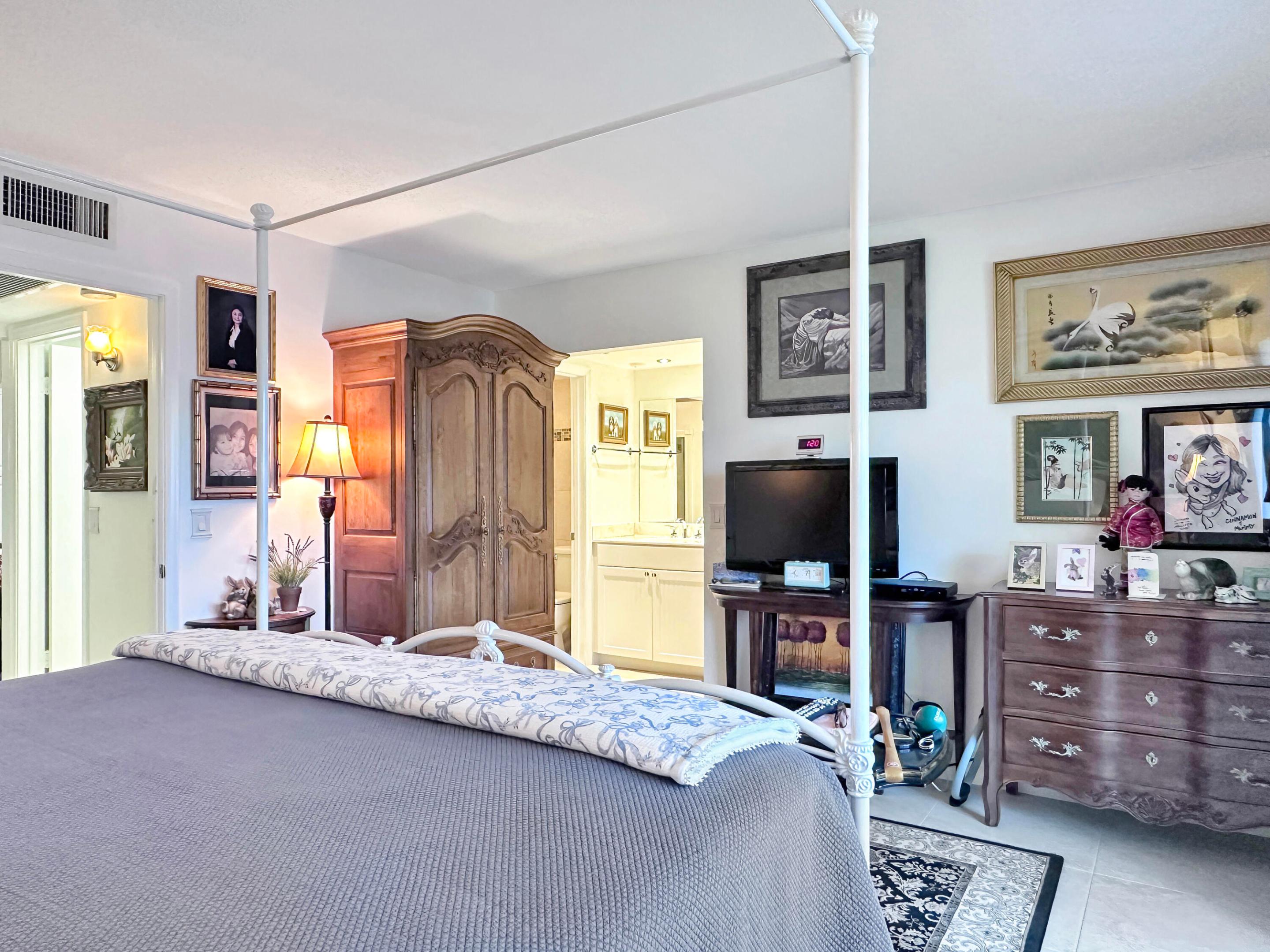 WELLINGTON A THRU H & J THRU M CONDOS - Residential