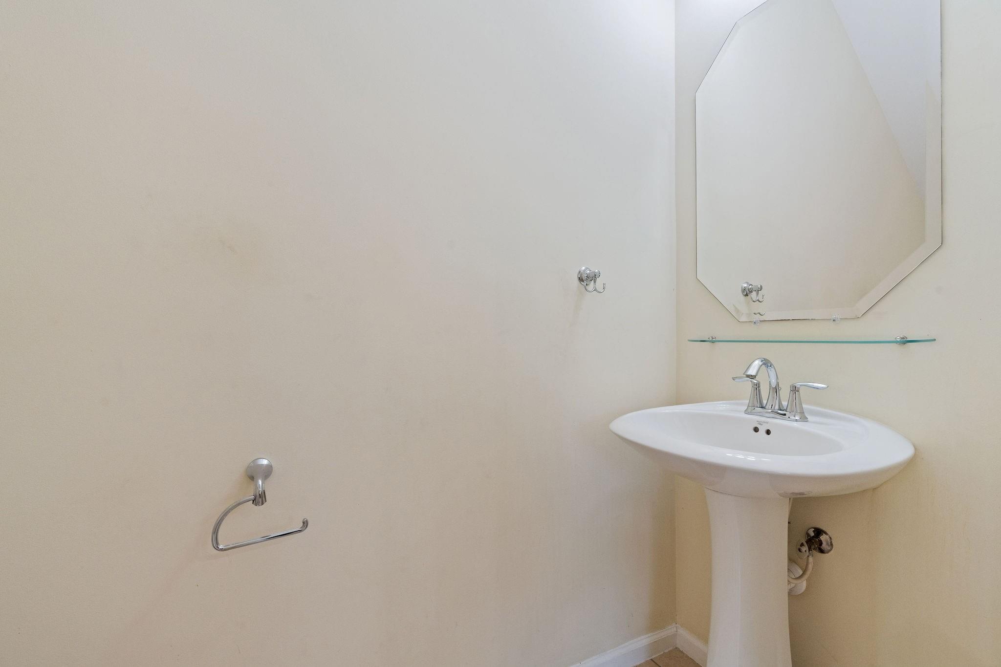 ARTESIA - Residential Lease