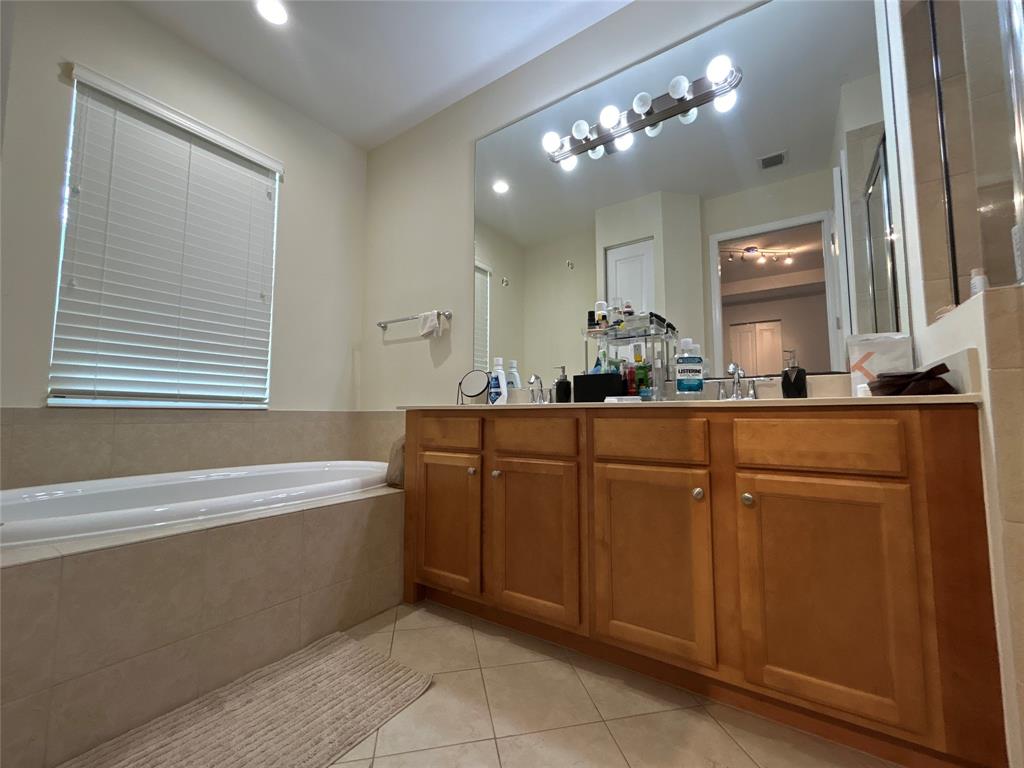 ARTESIA - Residential Lease
