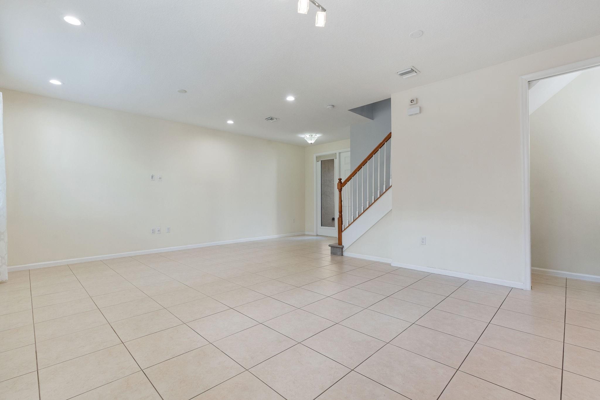 ARTESIA - Residential Lease