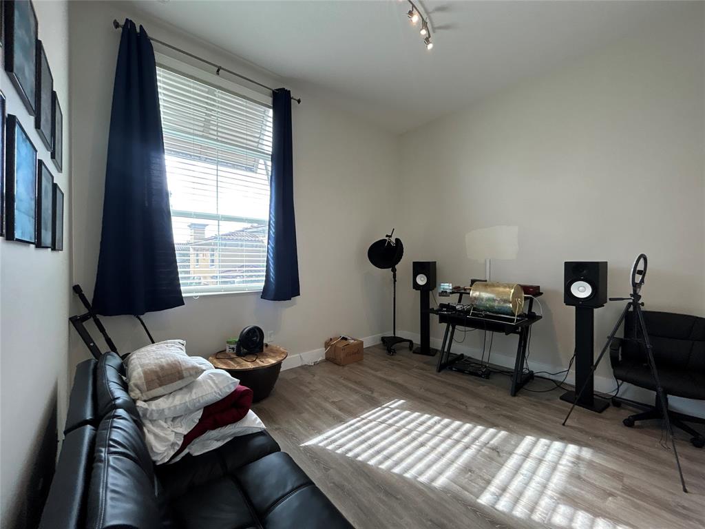 ARTESIA - Residential Lease
