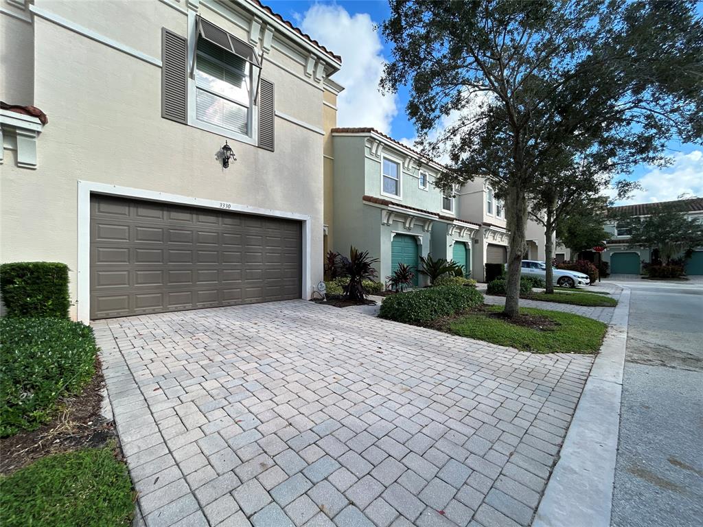 ARTESIA - Residential Lease