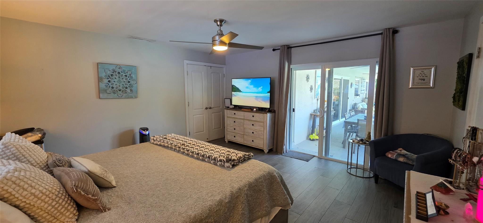 Oak Wood 80-39 B - Residential