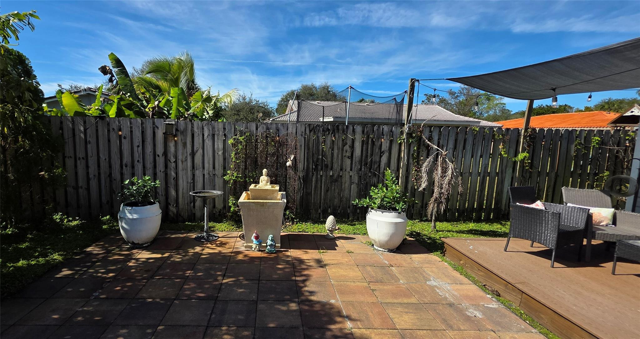 Oak Wood 80-39 B - Residential