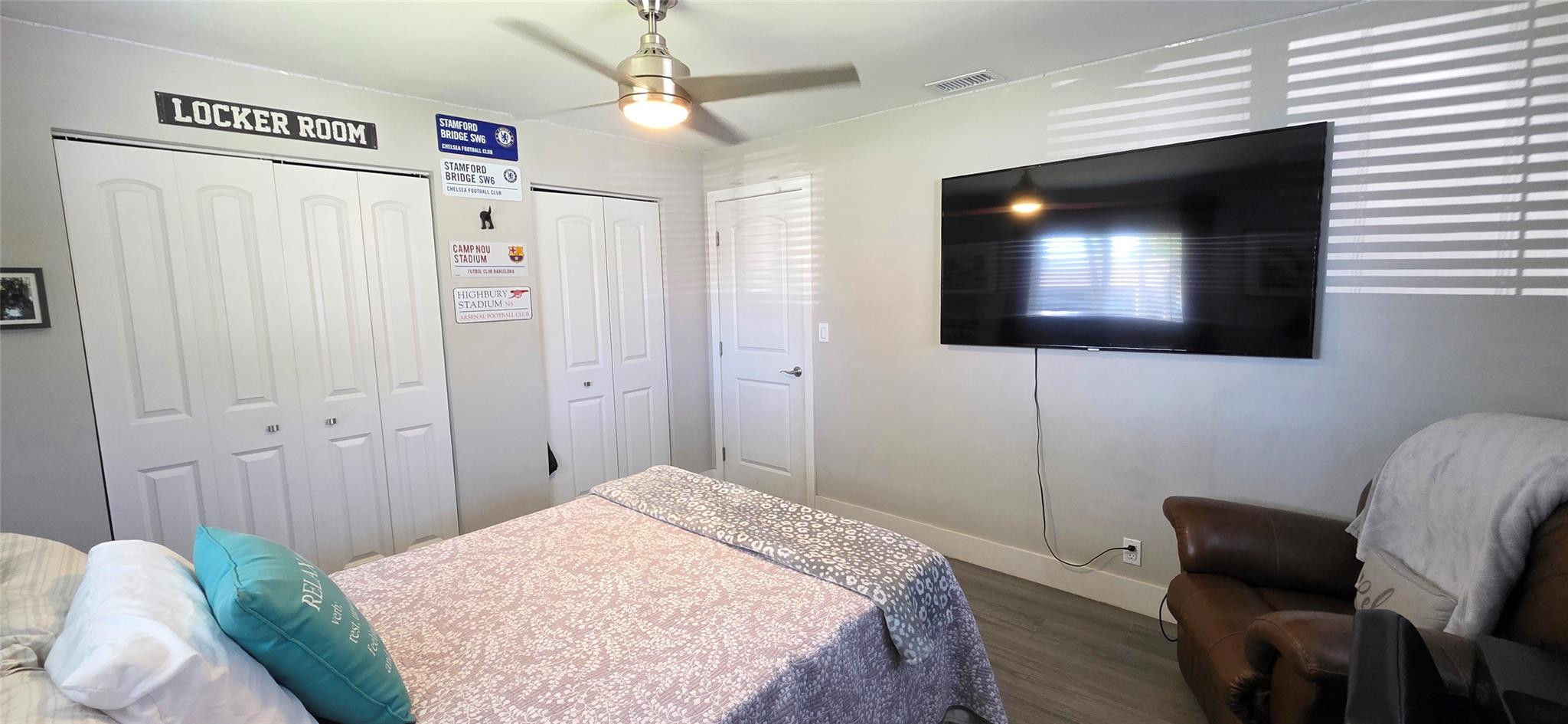 Oak Wood 80-39 B - Residential