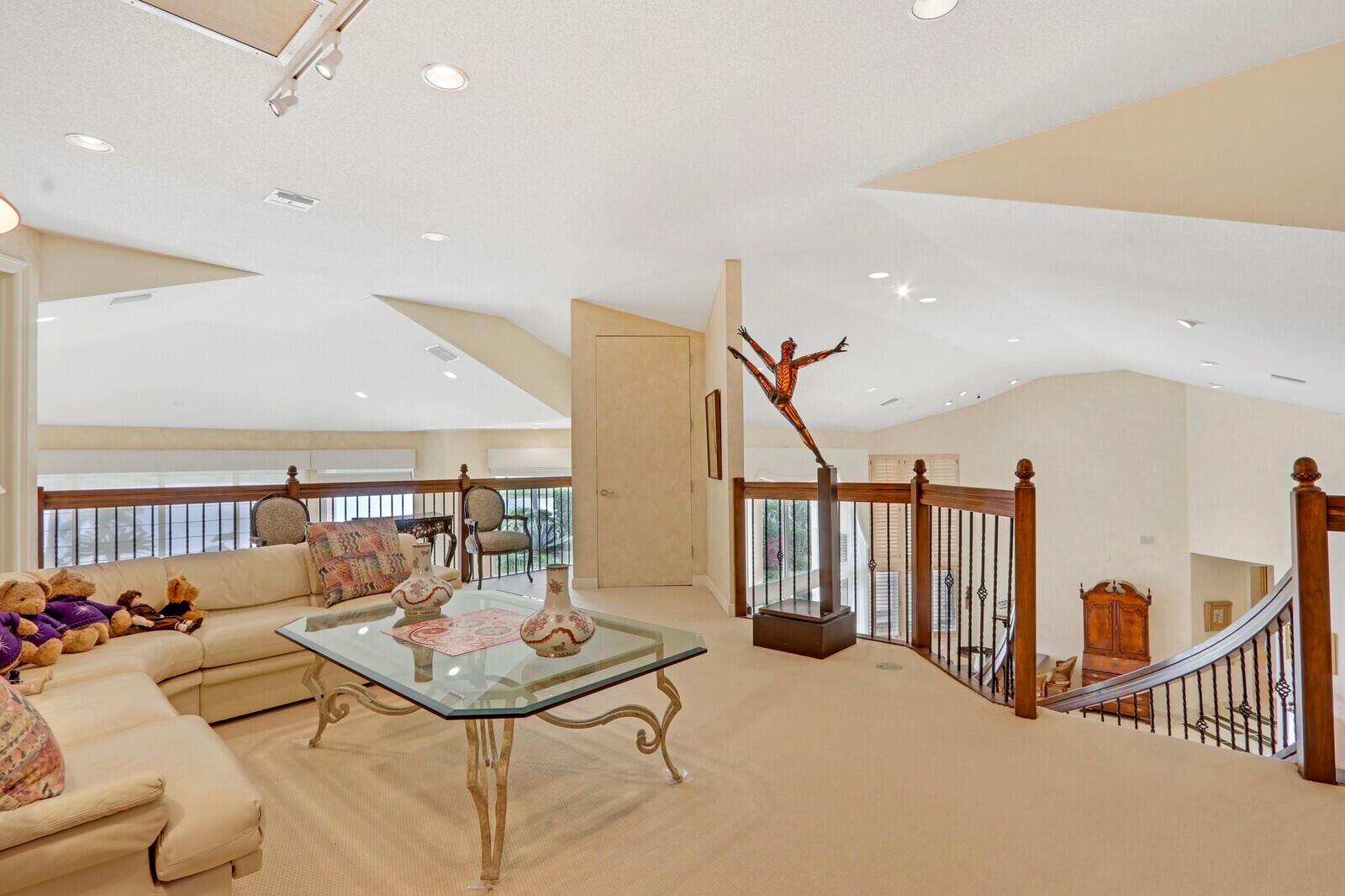 FRENCHMANS CREEK - Residential