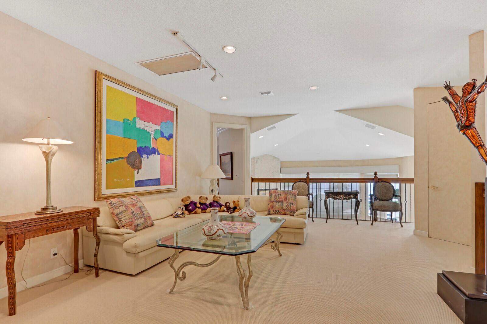 FRENCHMANS CREEK - Residential