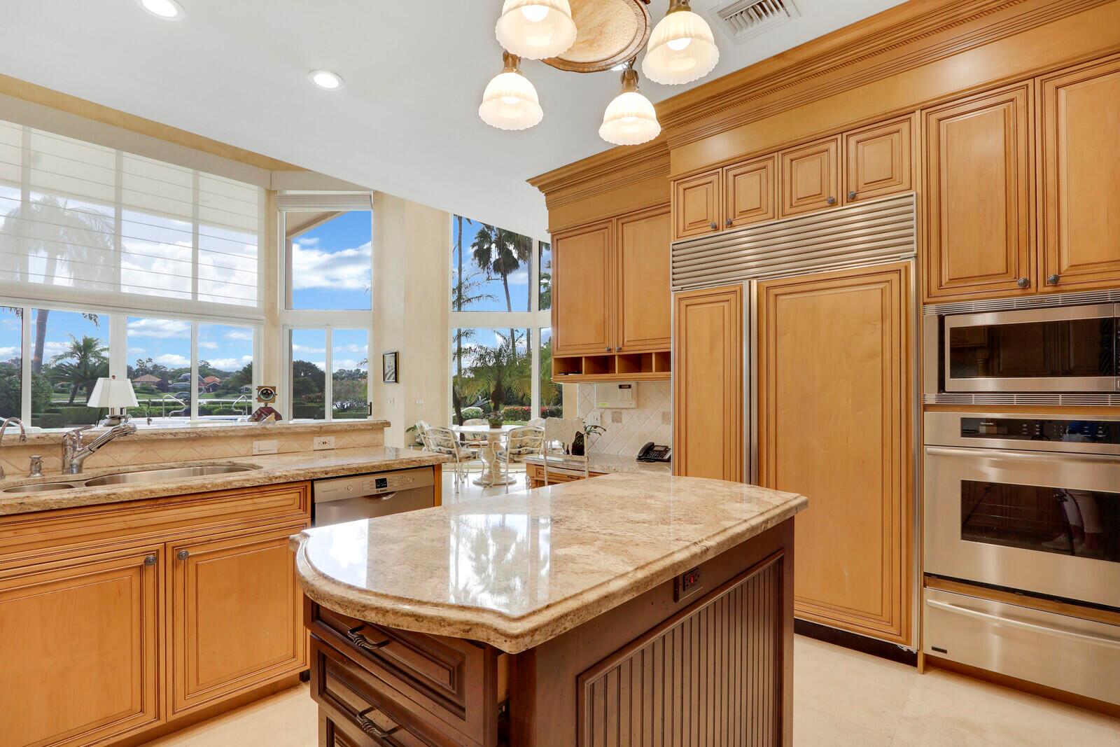 FRENCHMANS CREEK - Residential