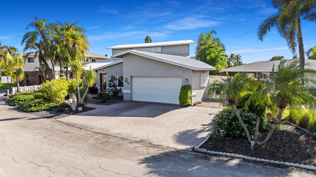 Photo of 2108 NE 24TH Street, Wilton Manors, FL 33305 (MLS # B26082342)