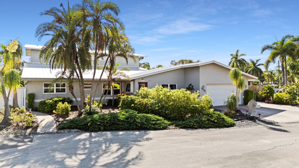 Photo of 2108 NE 24TH Street, Wilton Manors, FL 33305 (MLS # B26082342)