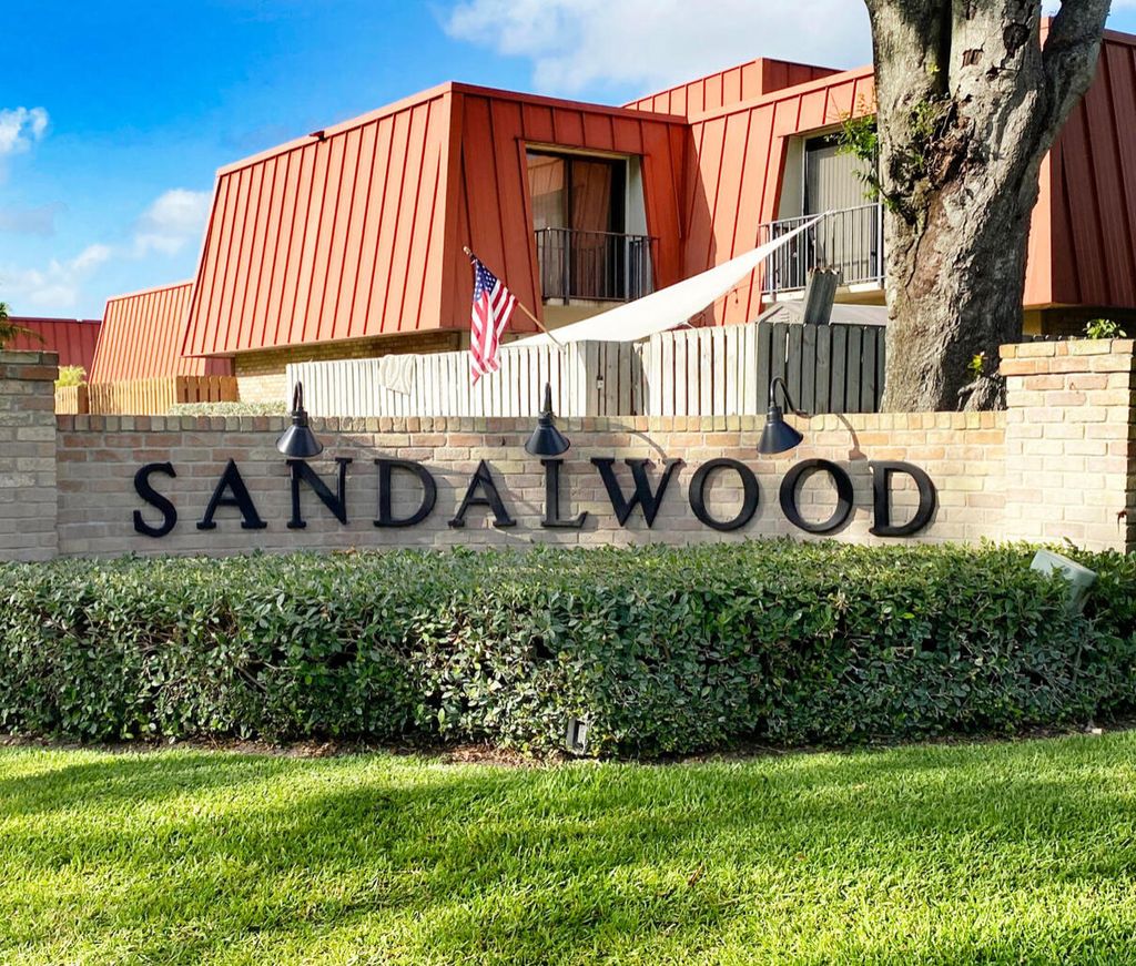 Photo of 3300 Meridian Way S #C, Palm Beach Gardens, FL 33410 (MLS # R10801013)