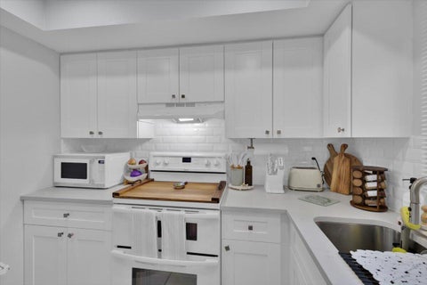 Tiny photo for 1529 SE Royal Green Circle #102, Port Saint Lucie, FL 34952 (MLS # B26090965)