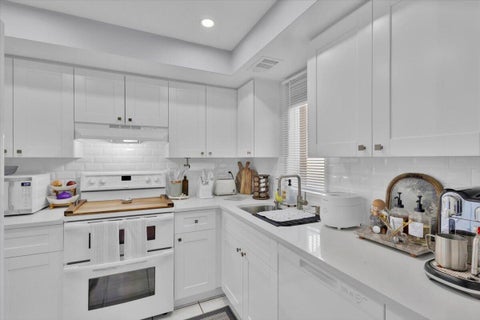 Tiny photo for 1529 SE Royal Green Circle #102, Port Saint Lucie, FL 34952 (MLS # B26090965)