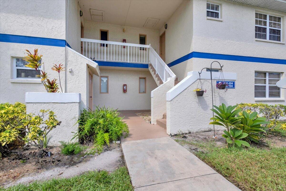 1529 SE Royal Green Circle 102