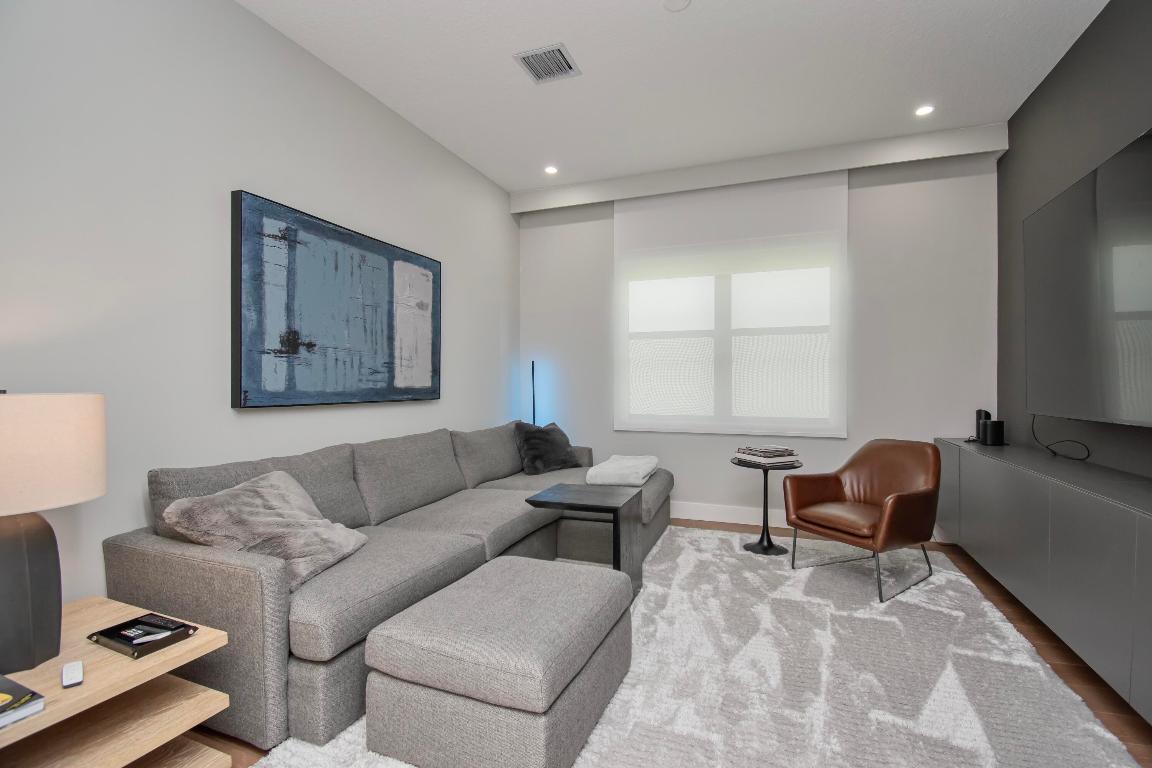 Lotus Palm, BOCA RATON GOLF COURSE PUD - Residential