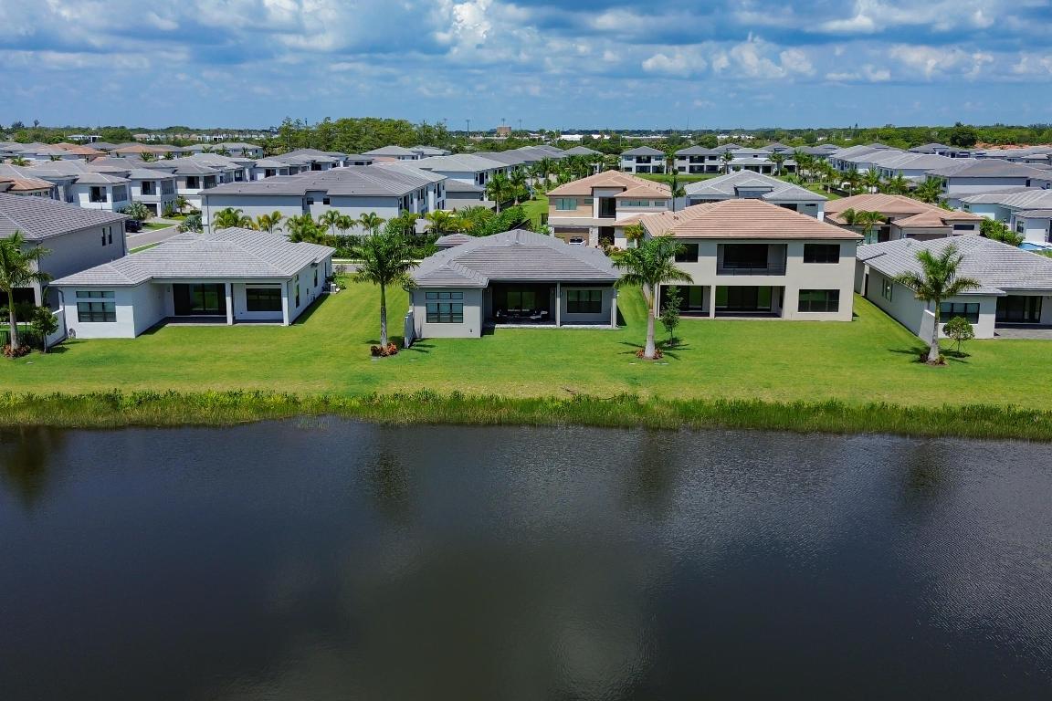 Lotus Palm, BOCA RATON GOLF COURSE PUD - Residential