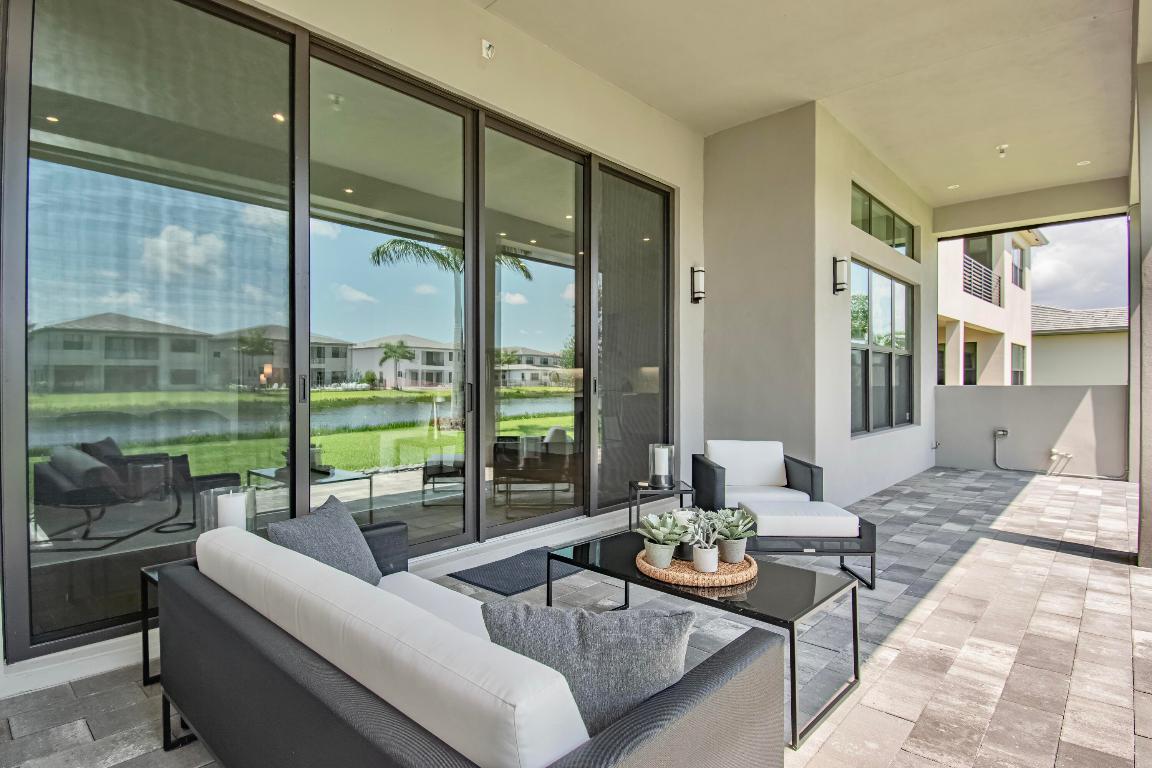 Lotus Palm, BOCA RATON GOLF COURSE PUD - Residential