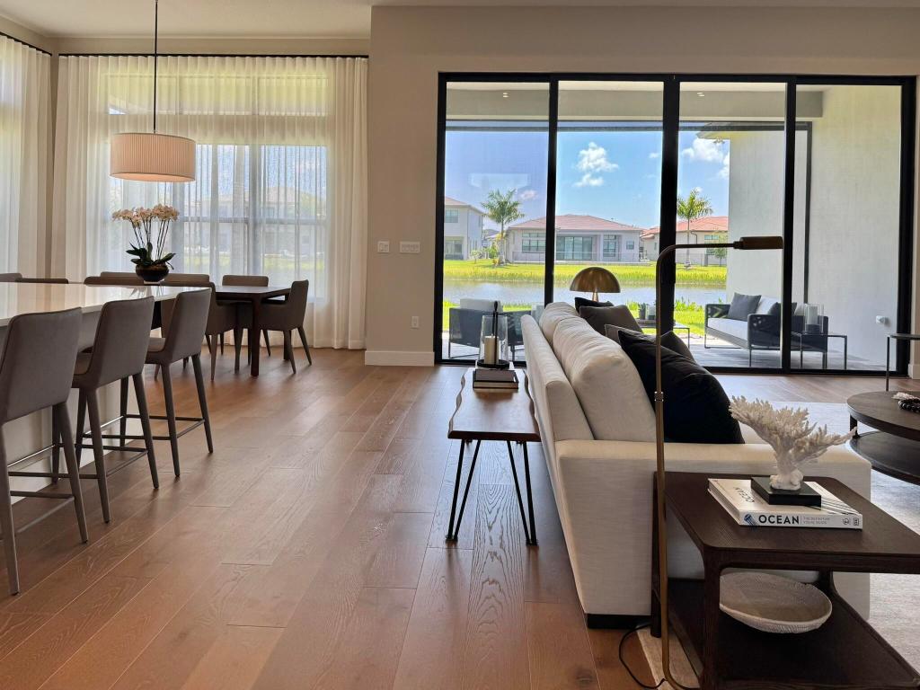 Lotus Palm, BOCA RATON GOLF COURSE PUD - Residential