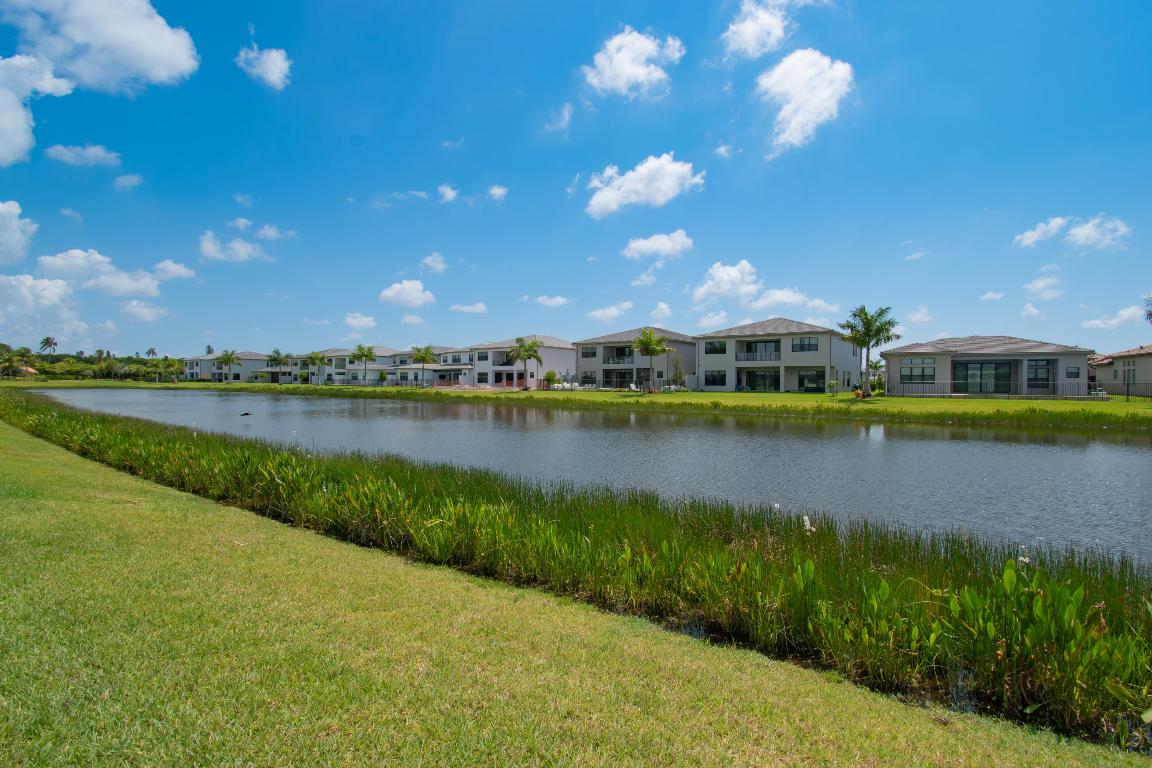 Lotus Palm, BOCA RATON GOLF COURSE PUD - Residential
