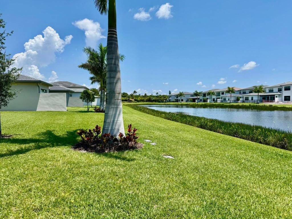 Lotus Palm, BOCA RATON GOLF COURSE PUD - Residential