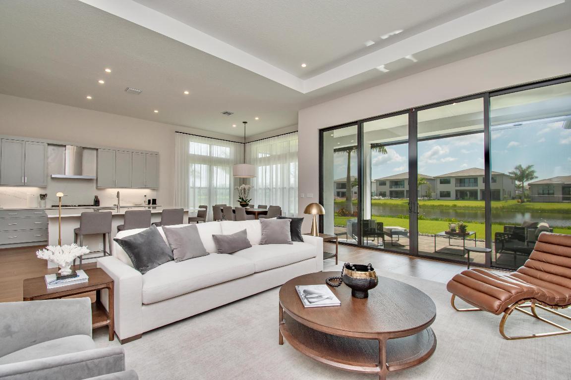 Lotus Palm, BOCA RATON GOLF COURSE PUD - Residential
