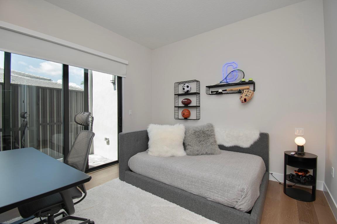 Lotus Palm, BOCA RATON GOLF COURSE PUD - Residential