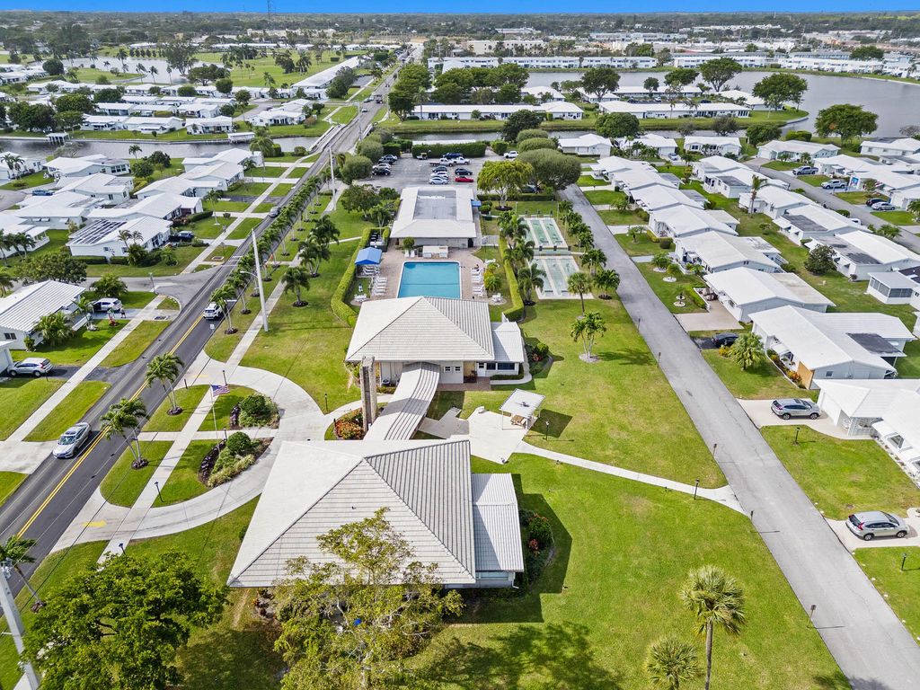 Photo of 1119 Lake Terrace #114, Boynton Beach, FL 33426 (MLS # R11046332)